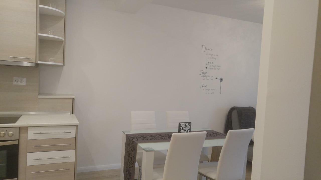 Modern Apartment Sofia Center المظهر الخارجي الصورة